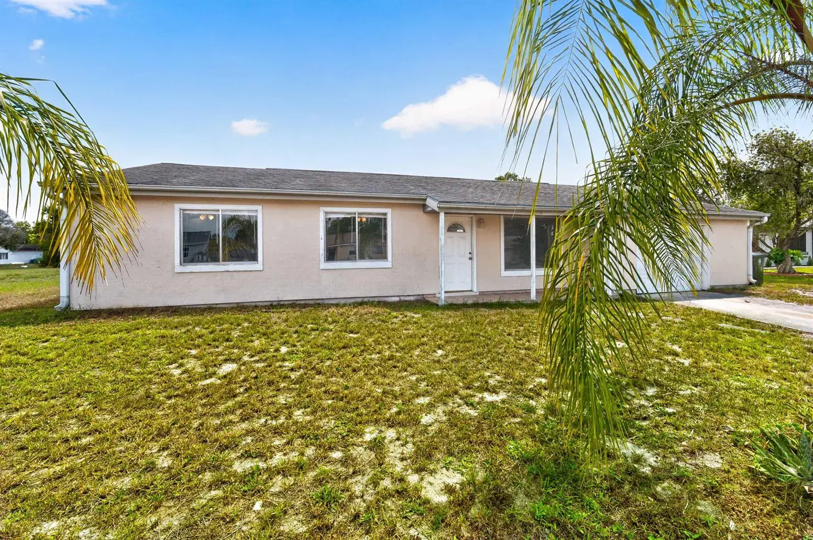 3 bedroom 2 bath Residential for sale at 261 SW Cherryhill Road, Port St. Lucie FL 34953
