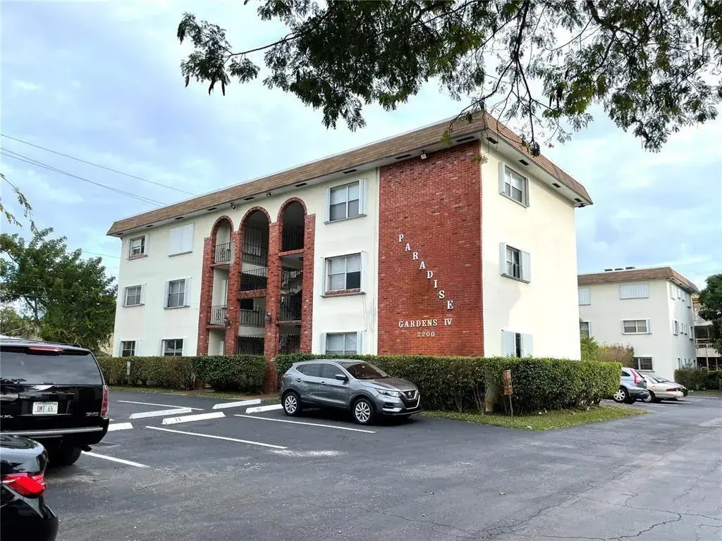 2200 Taylor Street # 104, Hollywood FL 33020