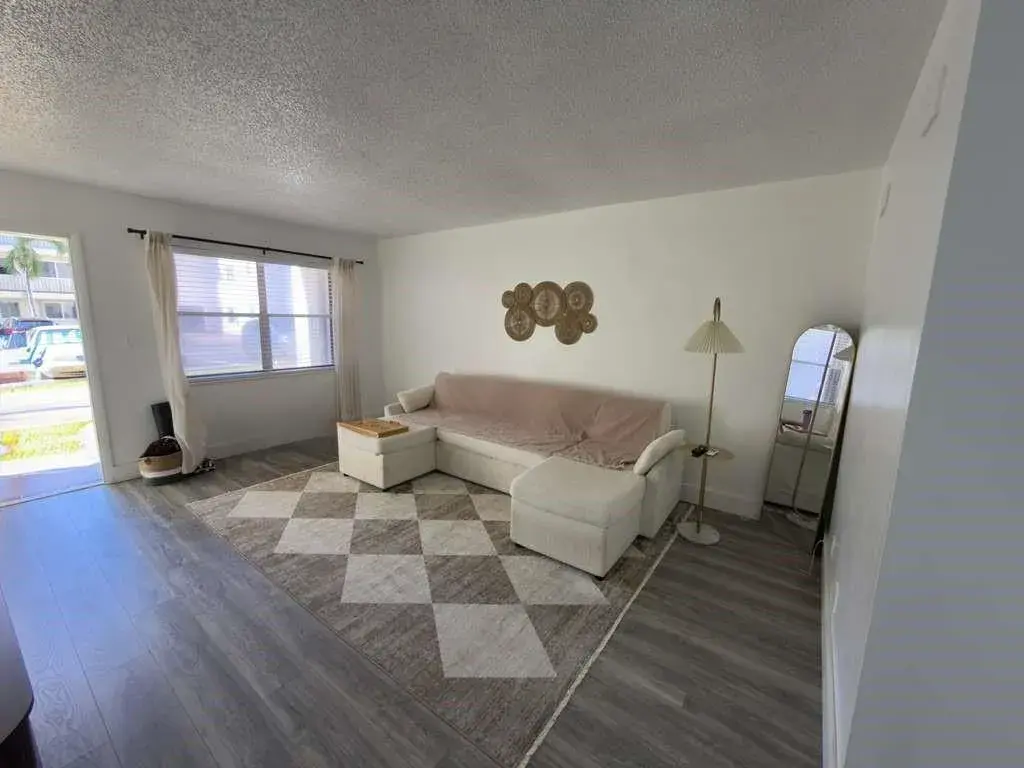 2200 Taylor Street # 104, Hollywood FL 33020