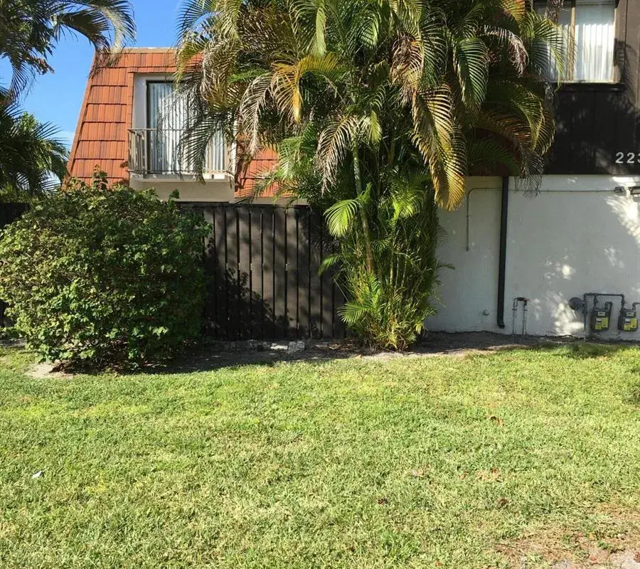 2233 White Pine Circle # D, FL 33415