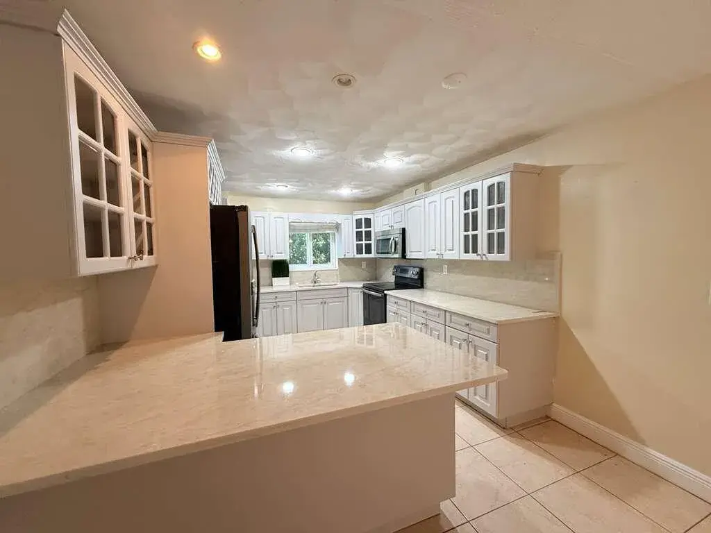 2 bedroom 2 bath Residential for sale at 2210 Taylor Street # 207, Hollywood FL 33020