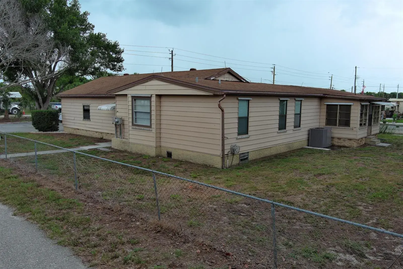 1013 9th Street, Okeechobee FL 34974