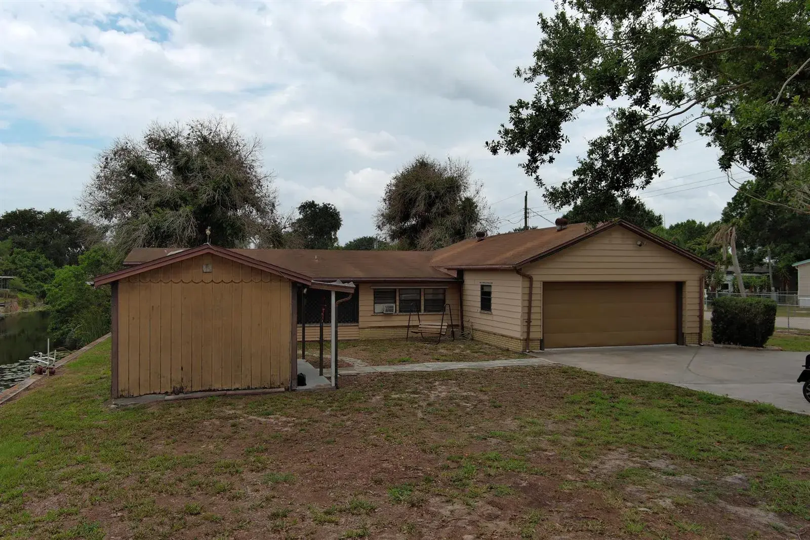 1013 9th Street, Okeechobee FL 34974