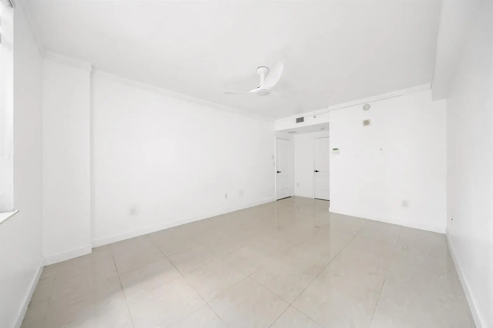 1830 Radius Drive # 405, Hollywood FL 33020