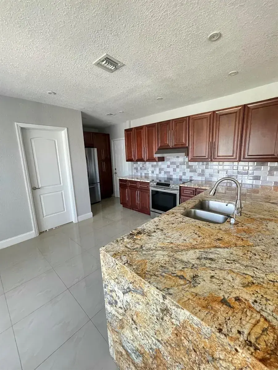 255 Foresteria Drive, Lake Park FL 33403