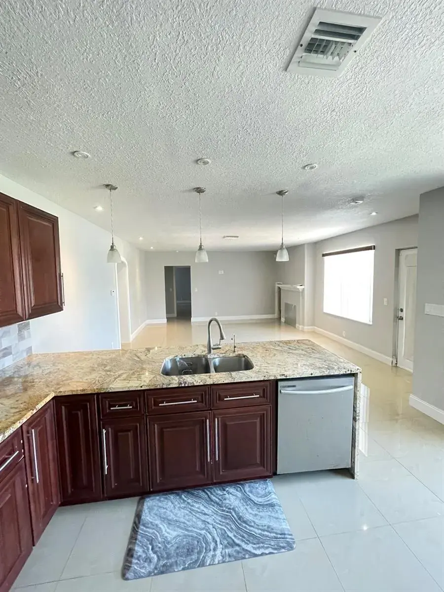 255 Foresteria Drive, Lake Park FL 33403