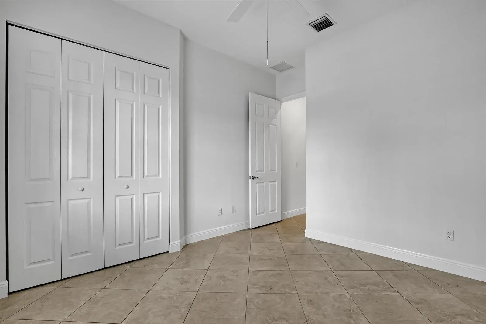 2 bedroom 2 bath Residential for sale at 14804 Via Porta, Delray Beach FL 33446