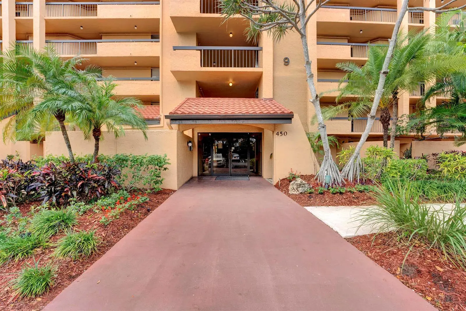 450 Egret Circle # 9202, Delray Beach FL 33444