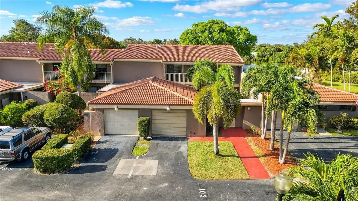 103 St Andrews Road, Hollywood FL 33021