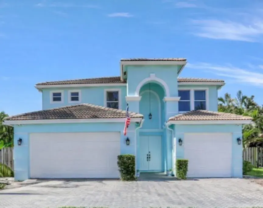 5 bedroom 4 bath Residential for sale at 400 SW 15th Drive, Boca Raton FL 33432