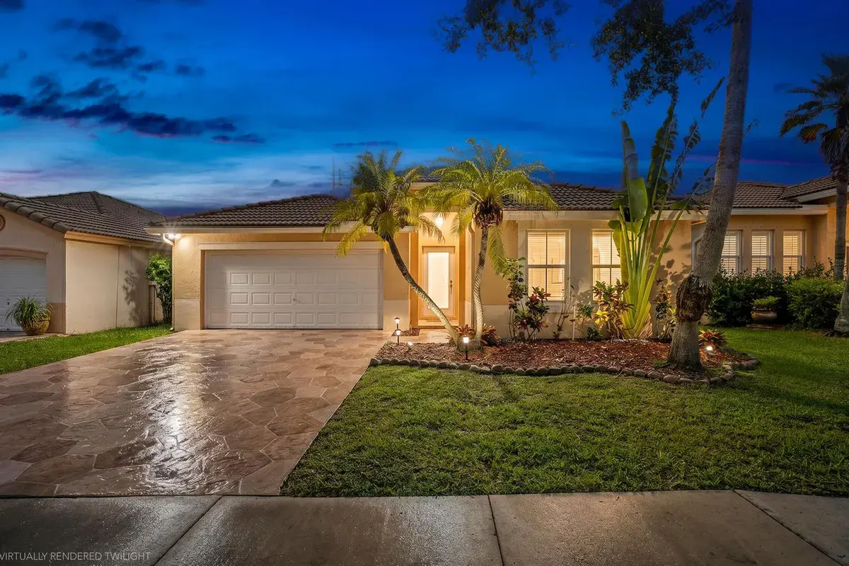376 E Royal Cove Circle, Davie FL 33325
