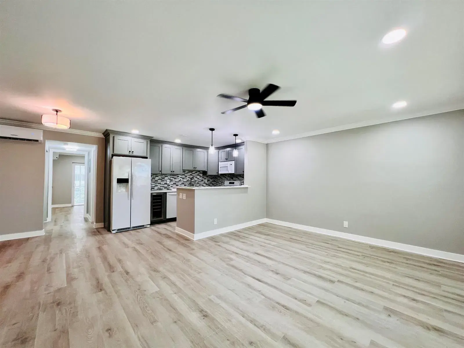 1 bedroom 1 bath Residential for sale at 15 Bedford A, West Palm Beach FL 33417