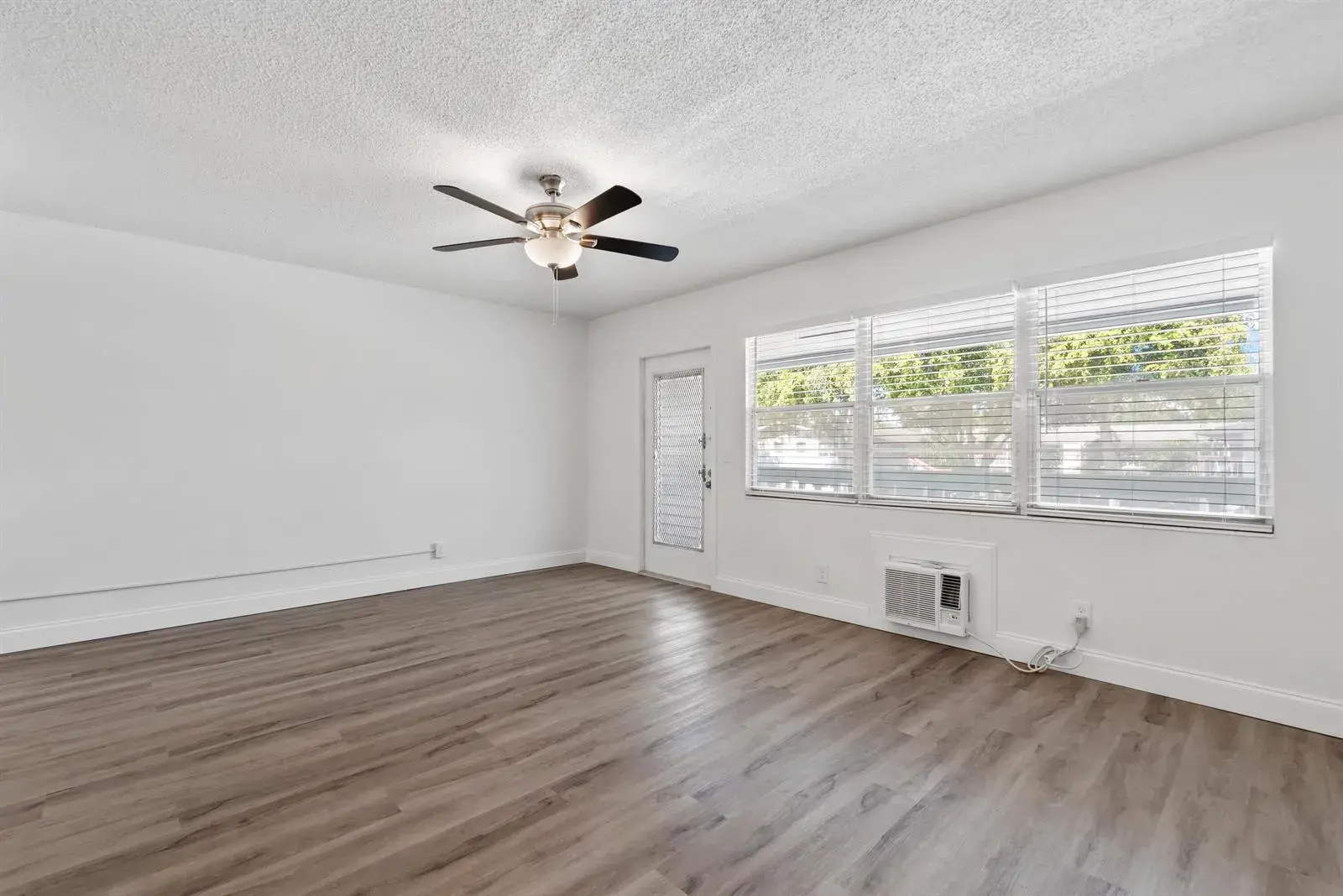 142 Ventnor Drive # I, Deerfield Beach FL 33442