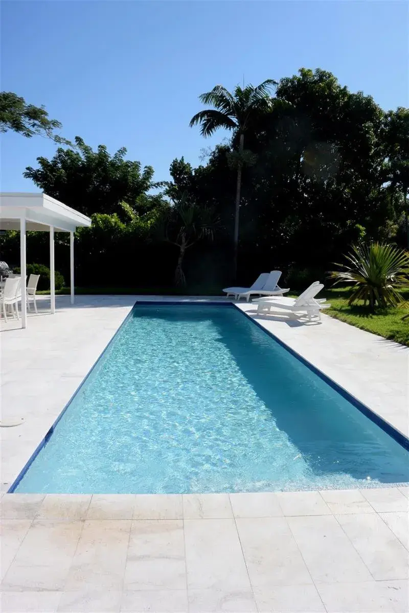 9007 NE 10th Avenue NE, Miami FL 33138