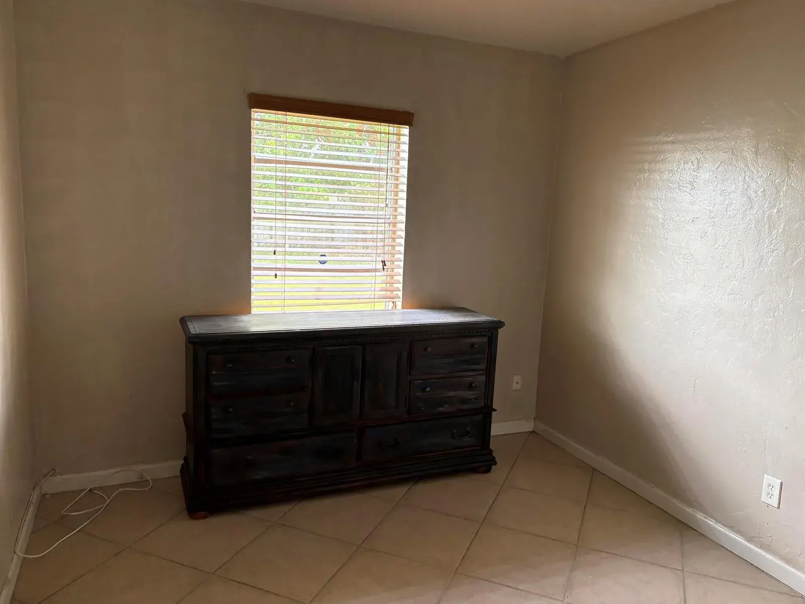 706 Glenn Parkway, Hollywood FL 33021