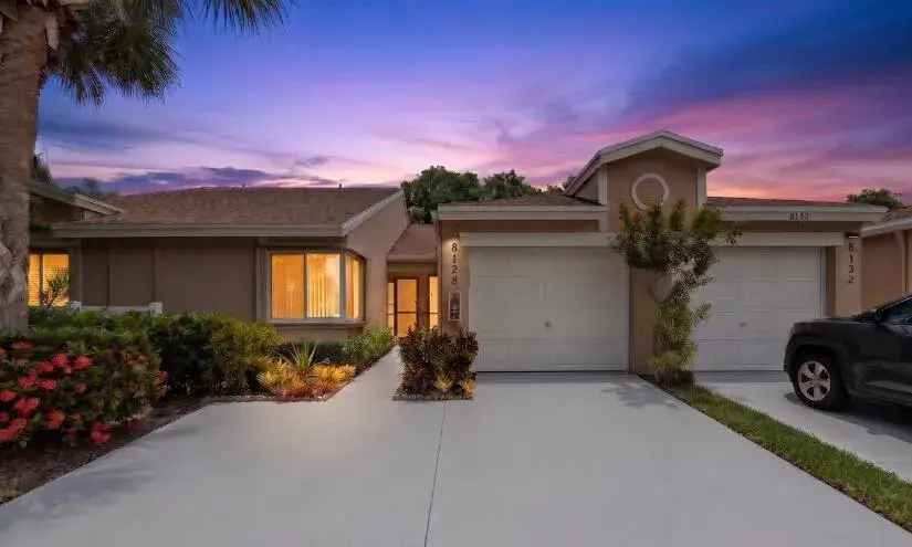 2 bedroom 2 bath Residential for sale at 8128 Summerbreeze Lane, Boca Raton FL 33496