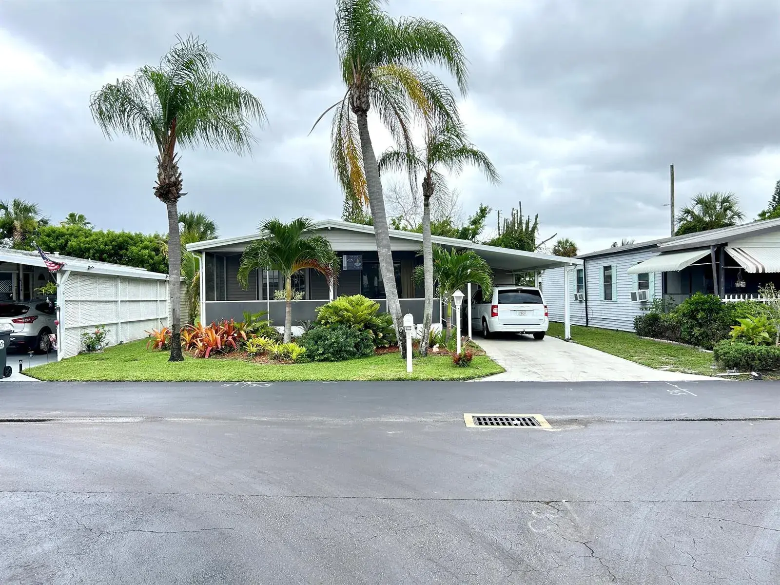 2 bedroom 2 bath Residential for sale at 3409 Lake Overlook Place, Lake Worth FL 33462