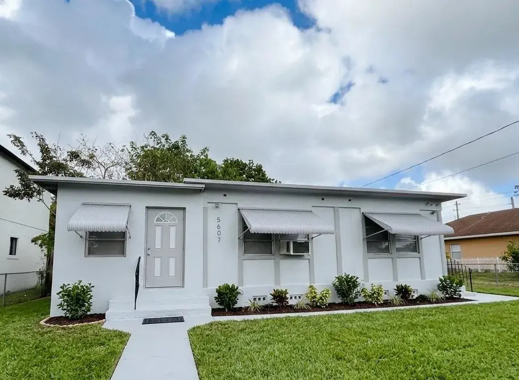 5607 Polk Street, Hollywood FL 33021
