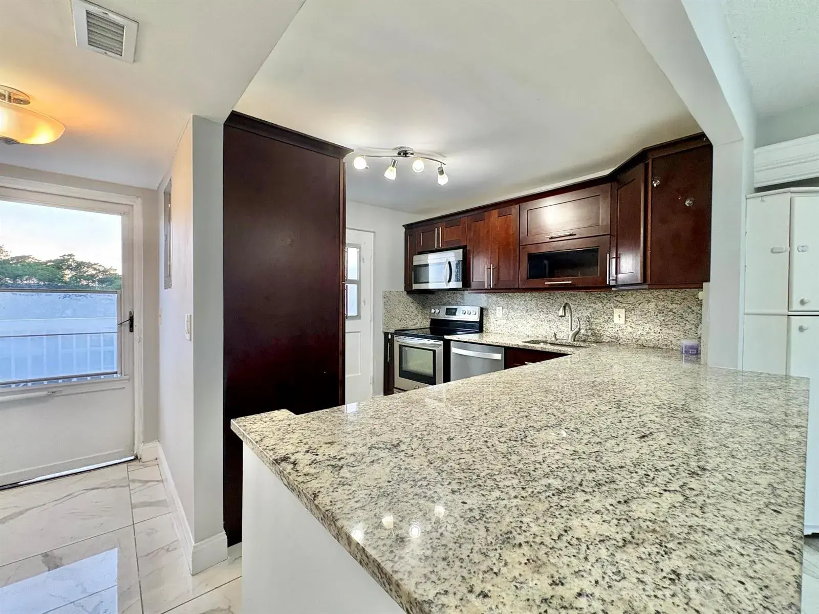 5700 NW 2nd Avenue # 311, Boca Raton FL 33487 photo 4