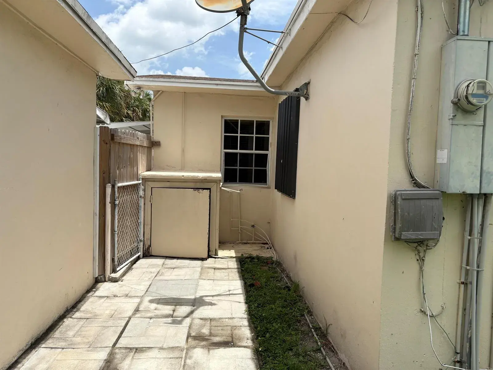 706 Glenn Parkway Rear, Hollywood FL 33021