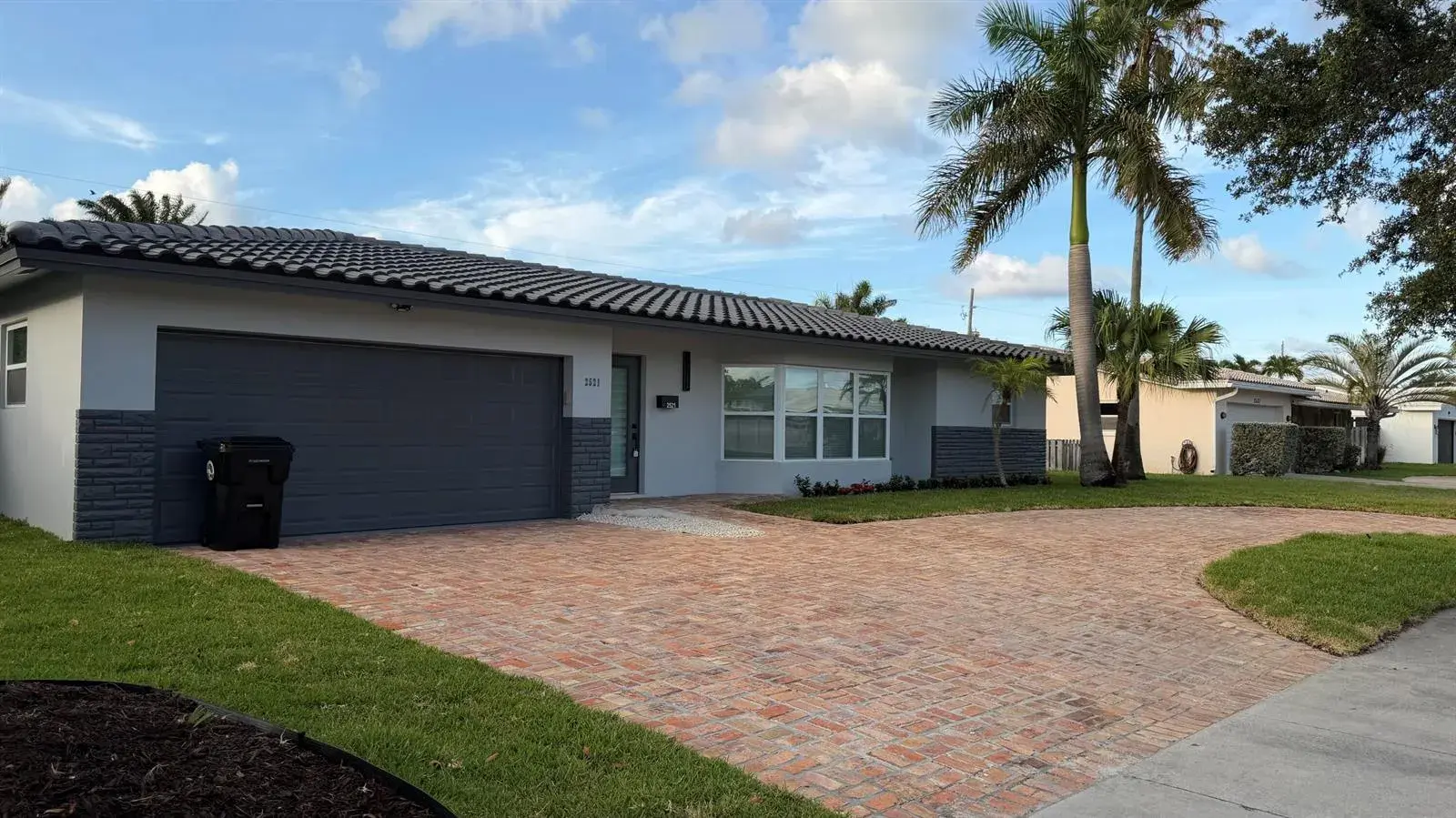 2521 NE 45th Street, Lighthouse Point FL 33064