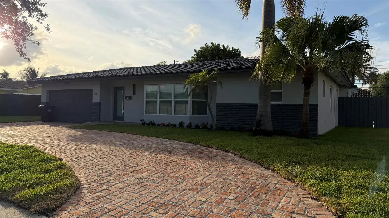 2521 NE 45th Street, Lighthouse Point FL 33064