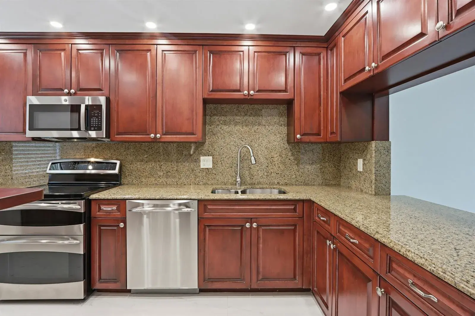 220 Lake Drive # 206, Palm Beach Shores FL 33404