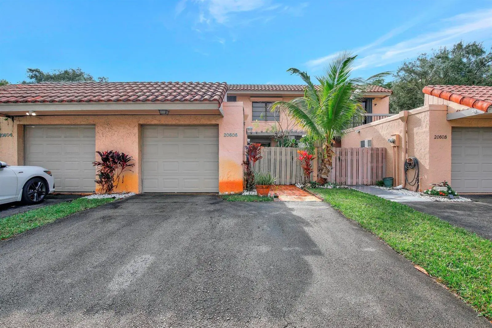 3 bedroom 2 bath Residential for sale at 20606 NE 7th Court, Miami FL 33179