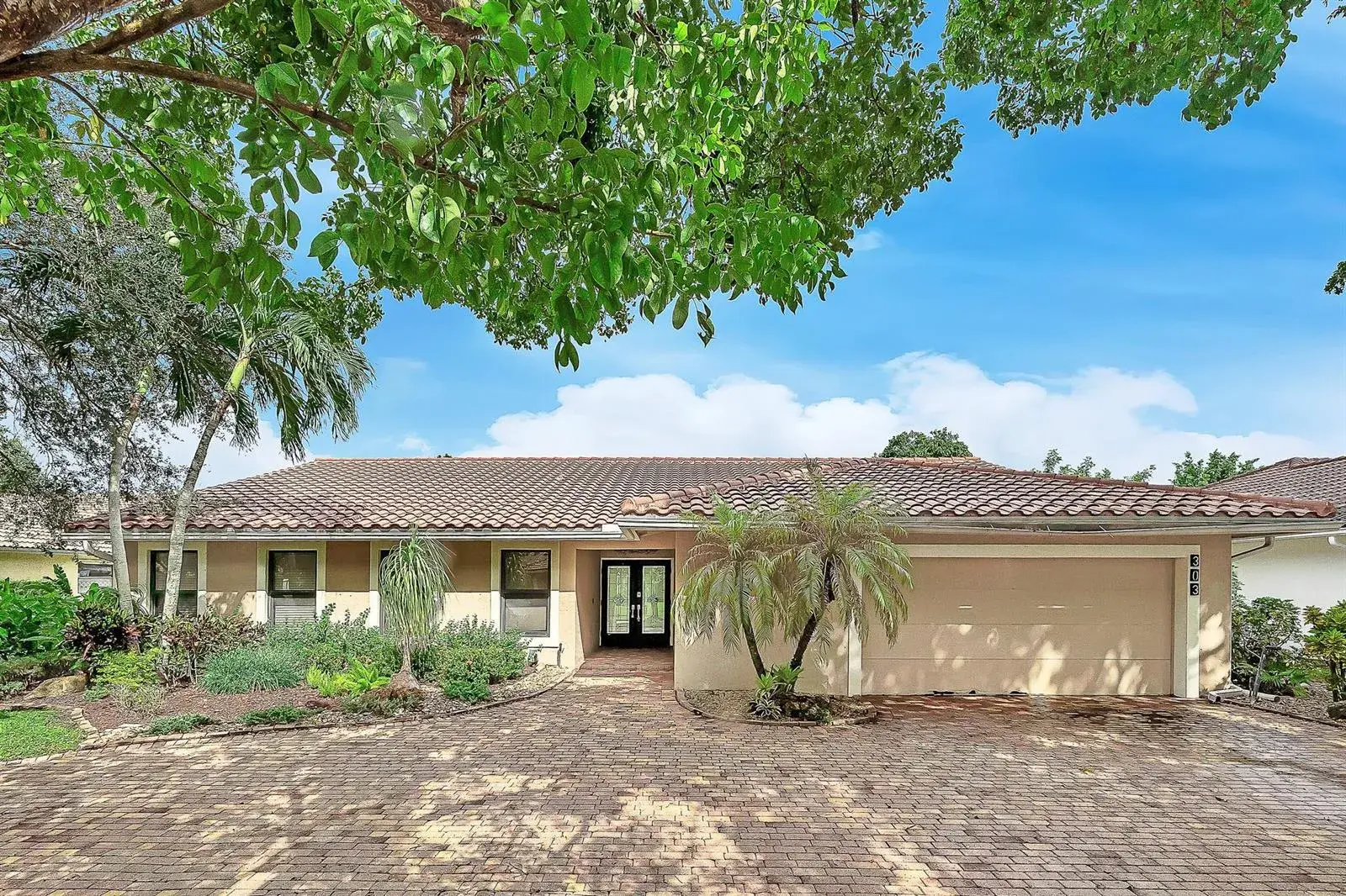 303 NW 105th Terrace, Coral Springs FL 33071