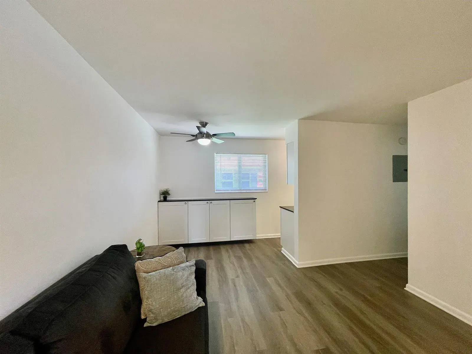 1 bedroom 1 bath Residential Lease for rent at 1704 NE 9th Street, Fort Lauderdale FL 33304