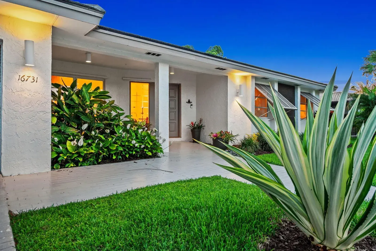 16731 Harbor Court, Weston FL 33326