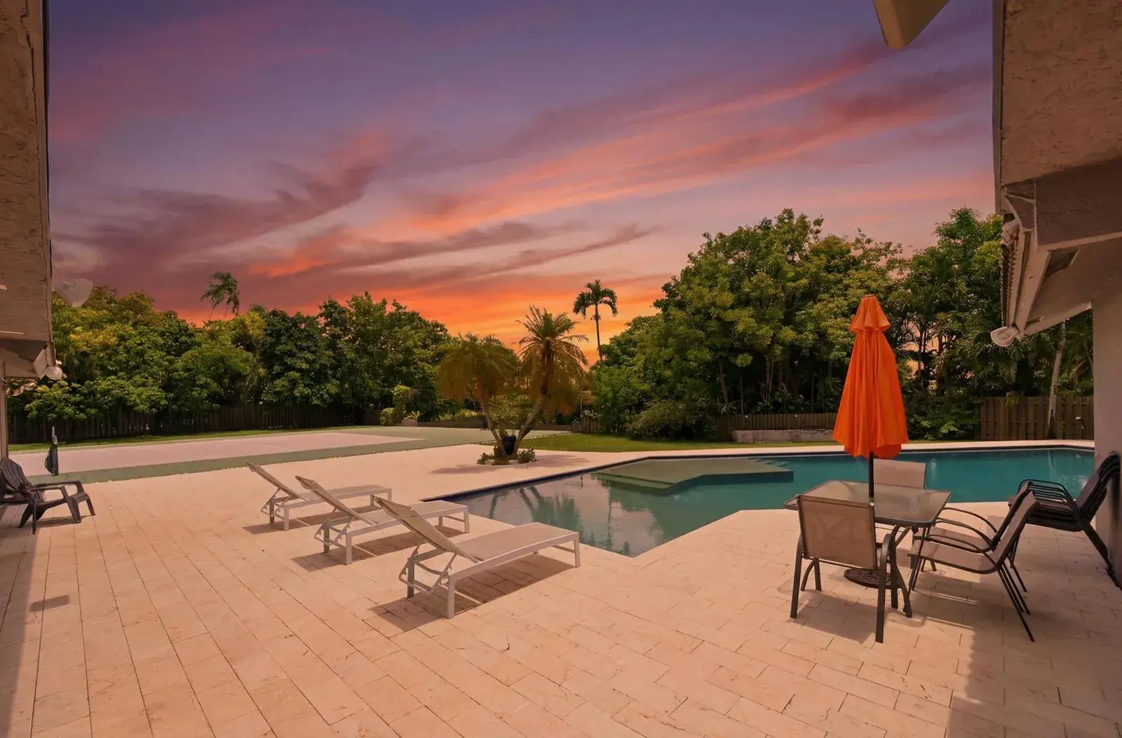 251 NW 104th Avenue, Coral Springs FL 33071