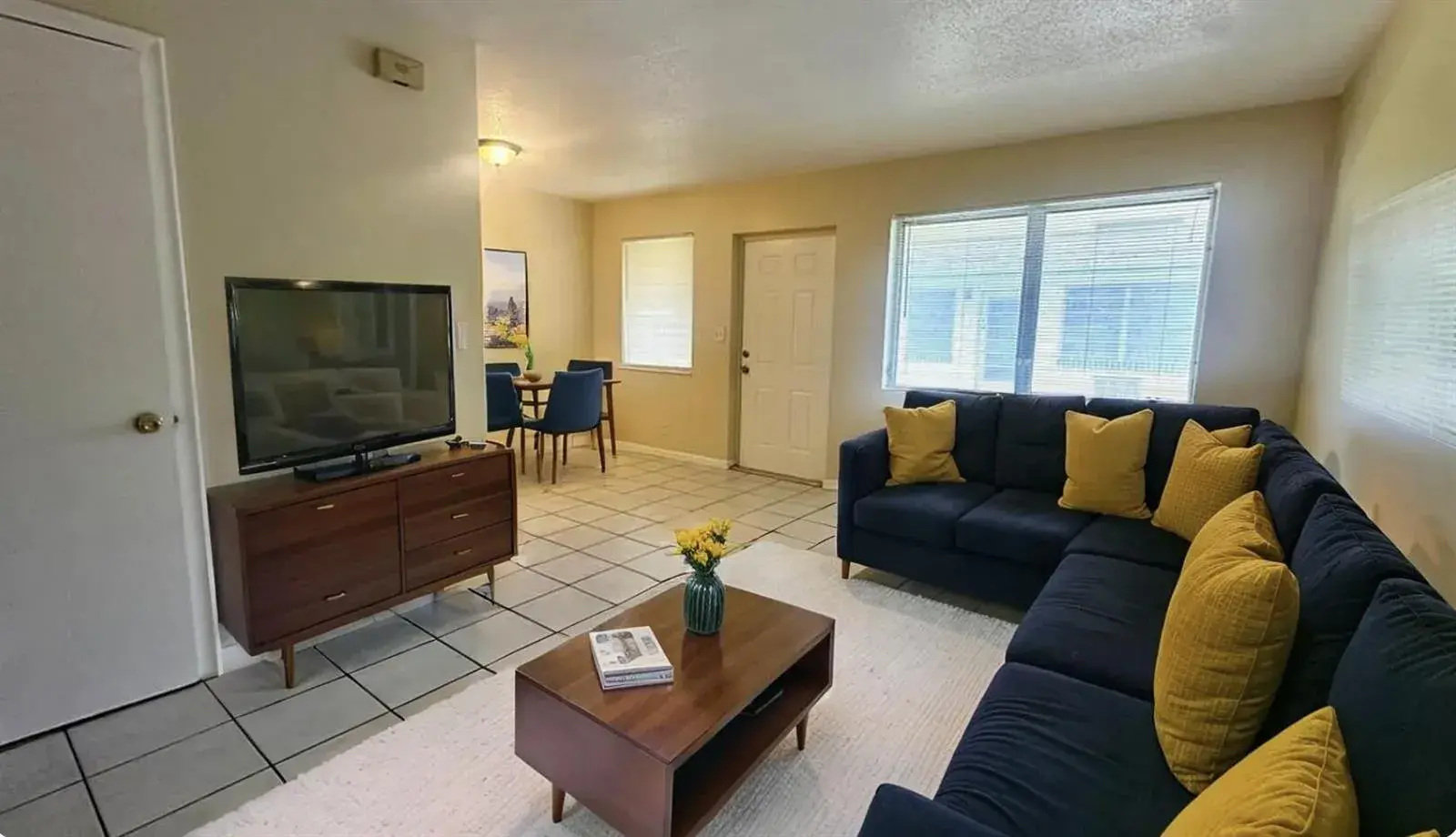 1 bedroom 1 bath Residential Lease for rent at 717 SE 16th Street # 3, Fort Lauderdale FL 33316