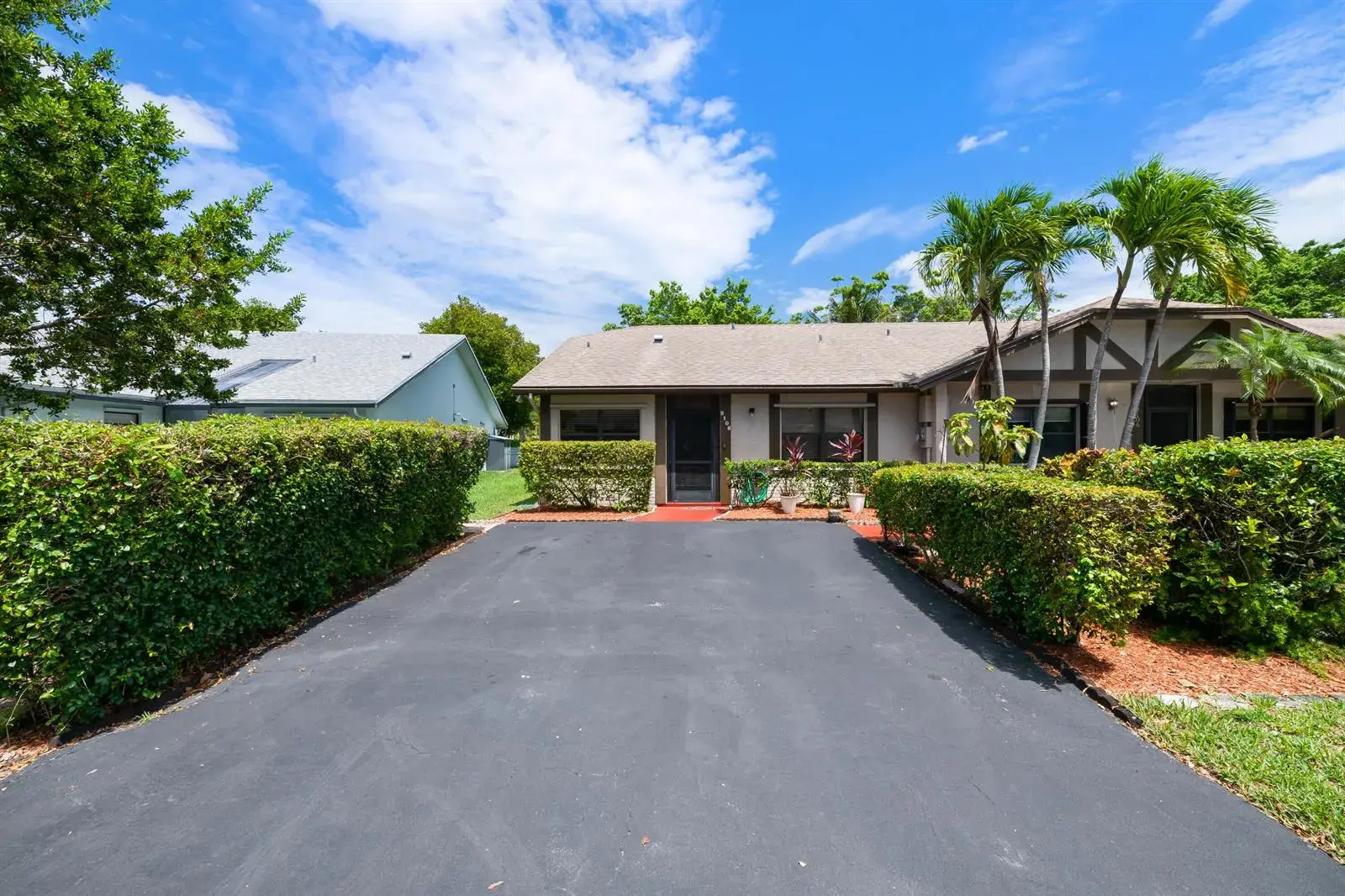 2 bedroom 2 bath Residential for sale at 8108 NW 100th Way, Tamarac FL 33321