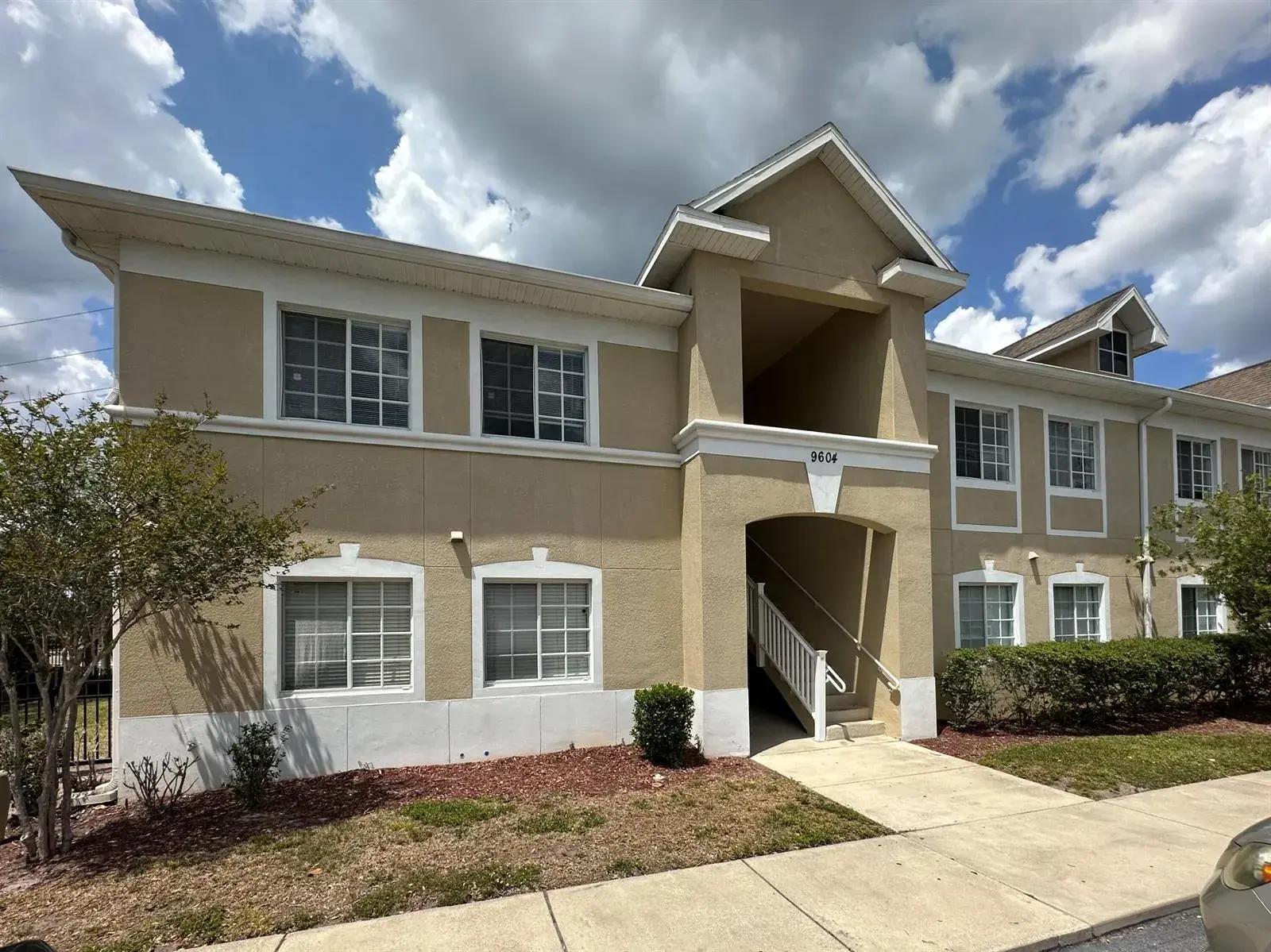 3 bedroom 2 bath Residential for sale at 9604 Seadale Court # 201, Riverview FL 33578