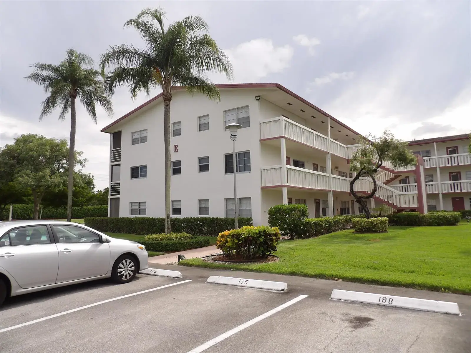 195 Fanshaw Way E, Boca Raton FL 33434 photo 4