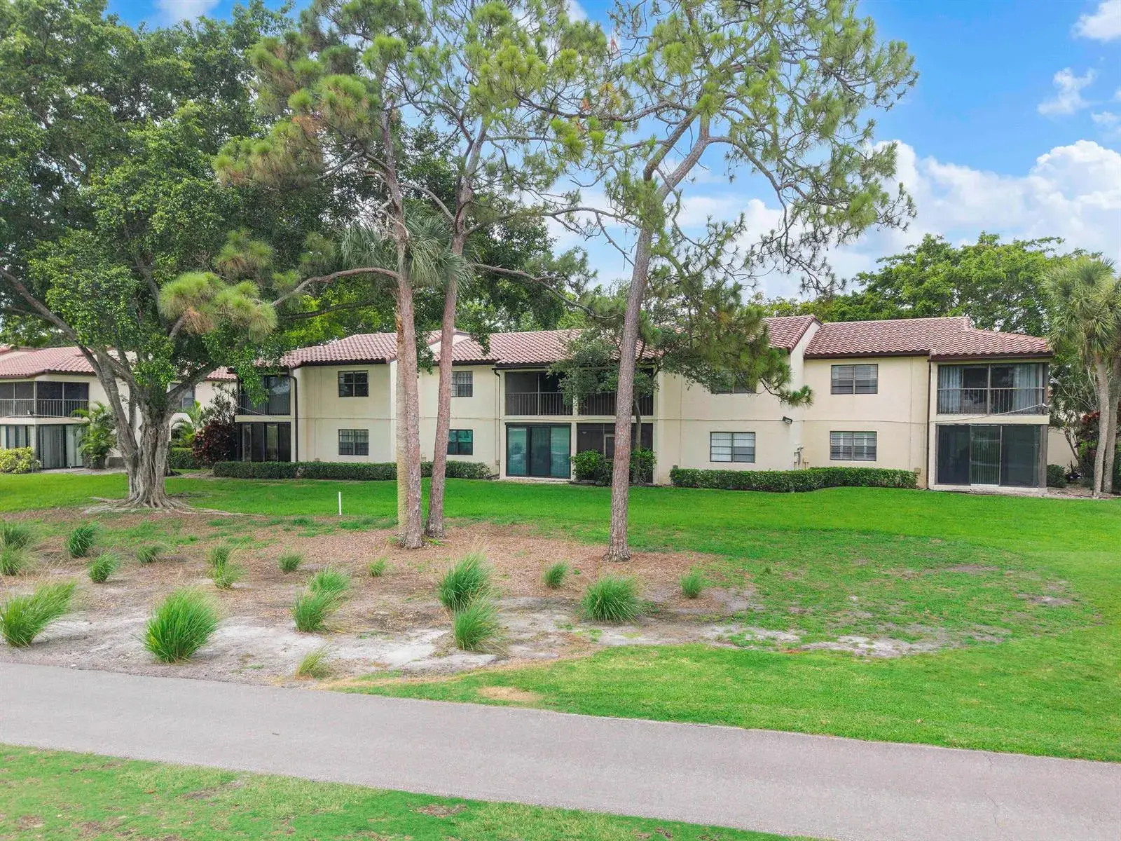 2 bedroom 2 bath Residential for sale at 21852 Arriba # h, Boca Raton FL 33433