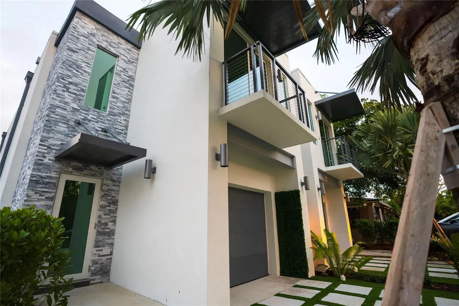 3 bedroom 2 bath Residential Lease for rent at 1413 NE 5th Avenue # 1, Fort Lauderdale FL 33304