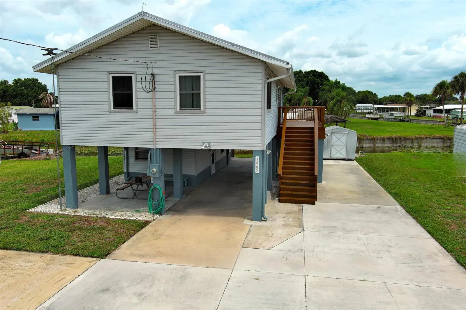 2 bedroom 2 bath Residential for sale at 1065 Peach Lane, Okeechobee FL 34974