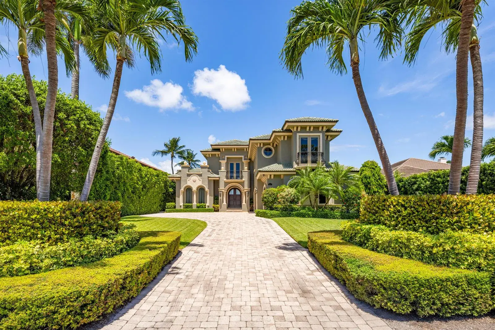5 bedroom 5 bath for sale at 1207 N Atlantic Drive, Lantana FL 33462