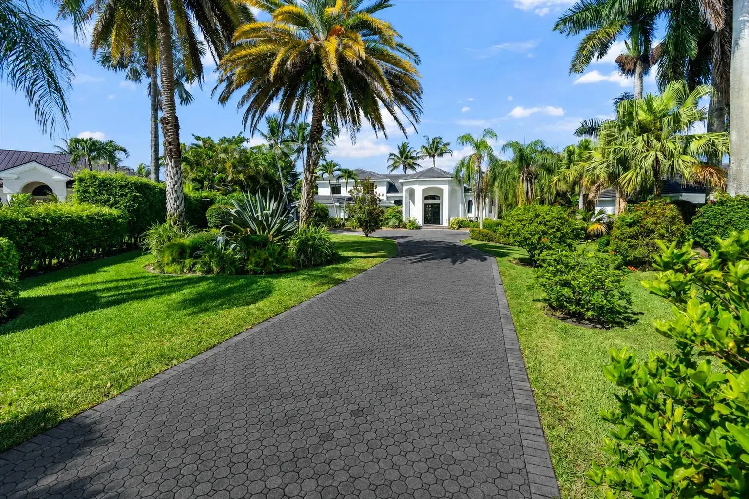 5 bedroom 4 bath for sale at 15463 Tall Oak Avenue, Delray Beach FL 33446