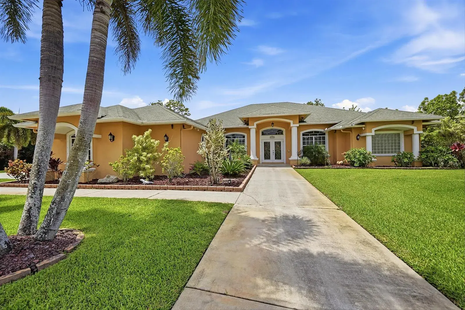 4 bedroom 3 bath for sale at 14310 N 85th Rd Road N, FL 33470