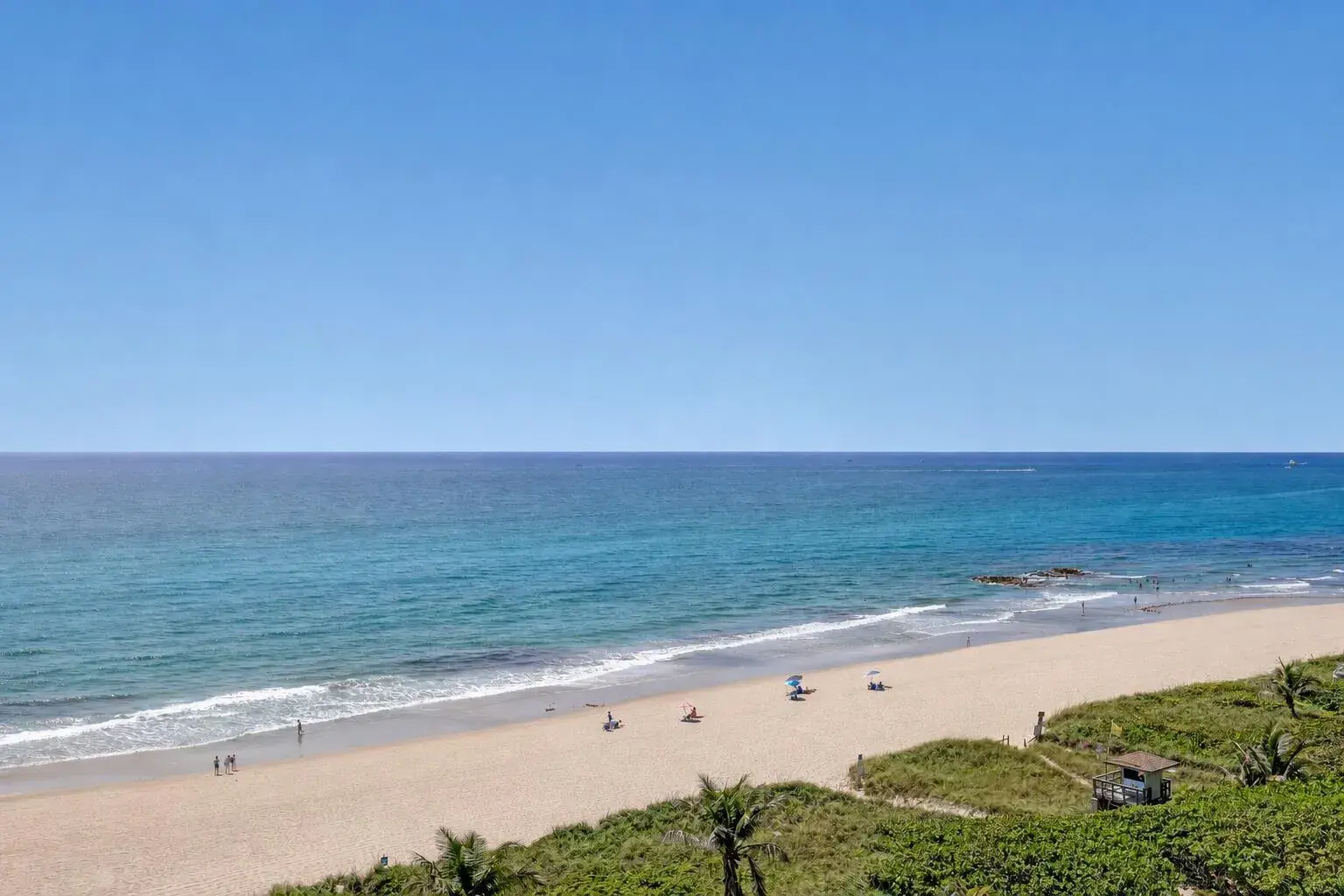 3 bedroom 3 bath for sale at 3920 N Ocean Drive # 9b, Singer Island FL 33404