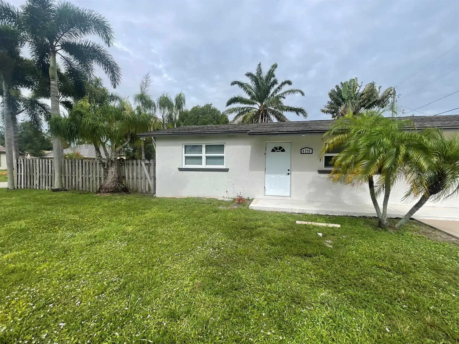3 bedroom 2 bath Residential Lease for rent at 4779 Bonanza Road, Lake Worth FL 33467