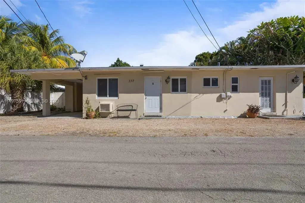 2 bedroom 2 bath Residential Lease for rent at 737 NE 16th Avenue # 4, Fort Lauderdale FL 33304