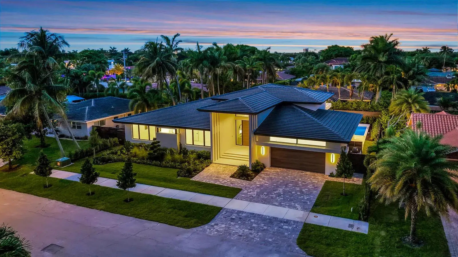 4 bedroom 4 bath for sale at 2717 NE 33rd Street, Fort Lauderdale FL 33306