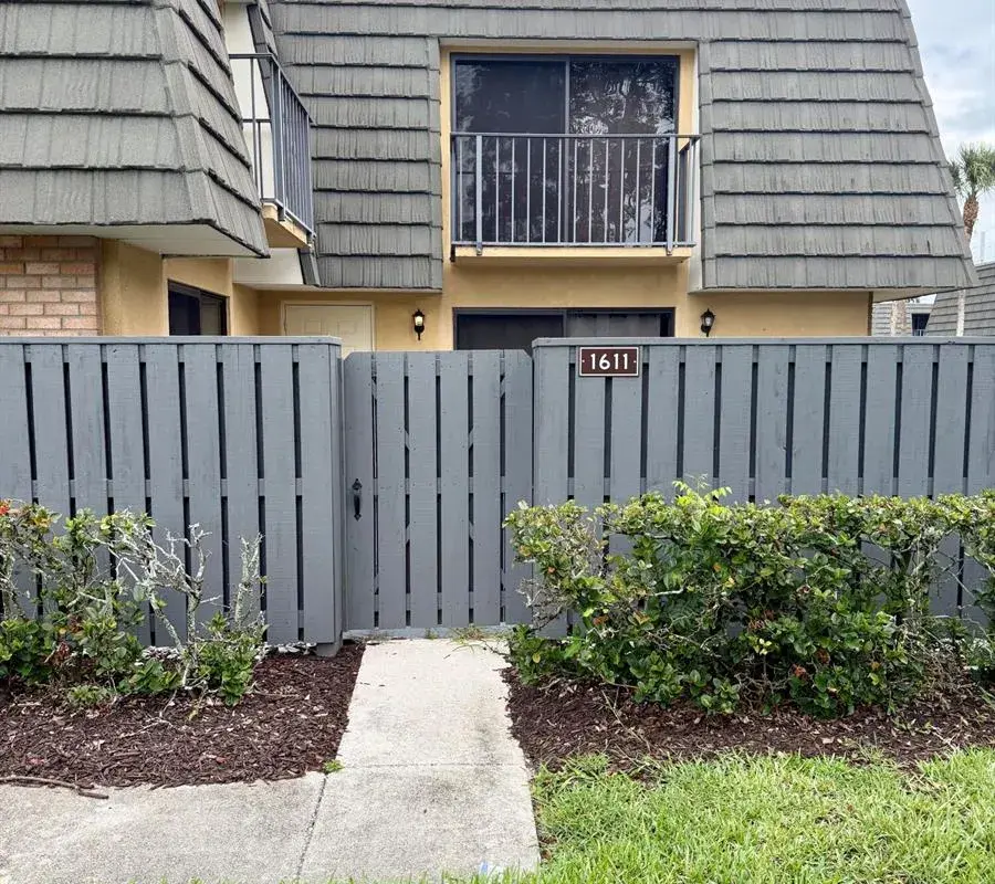 1611 16th Way, West Palm Beach FL 33407