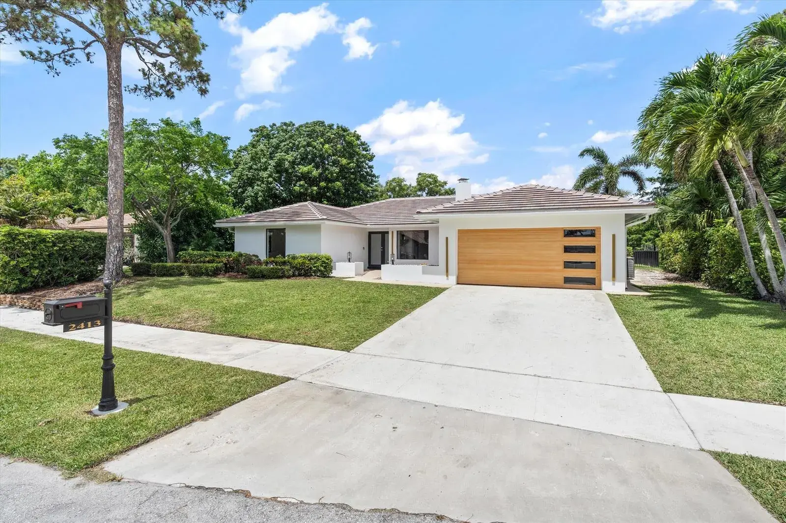 4 bedroom 4 bath for sale at 2413 NW 26th Street, Boca Raton FL 33431