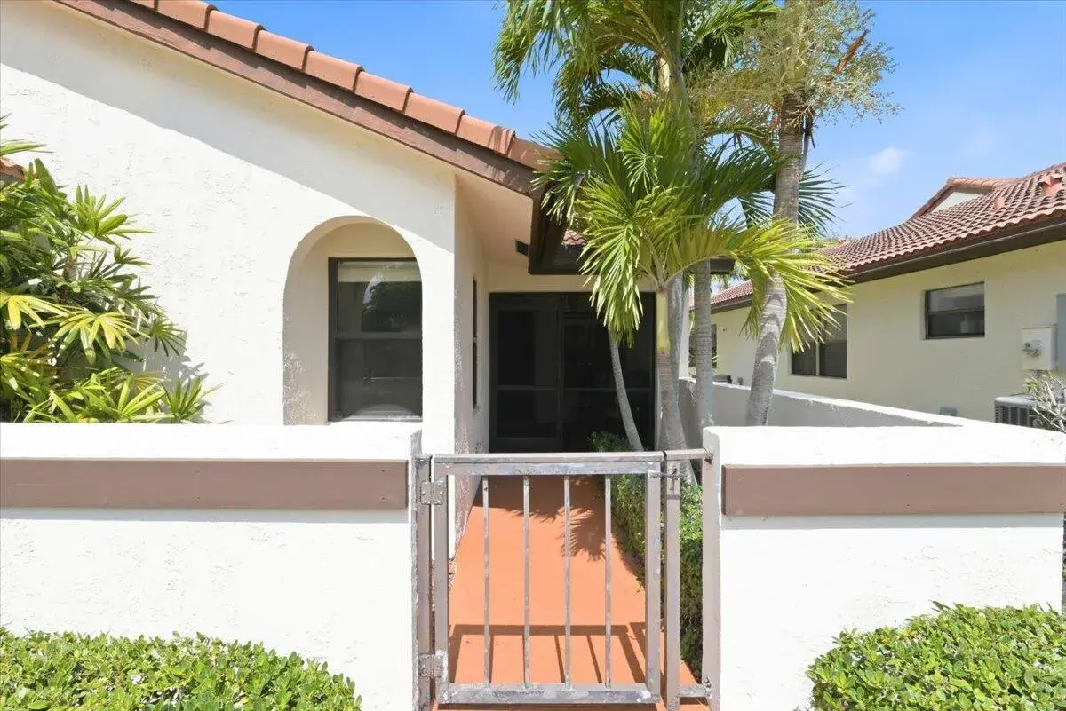 21583 Villa Nova Drive, Boca Raton FL 33433