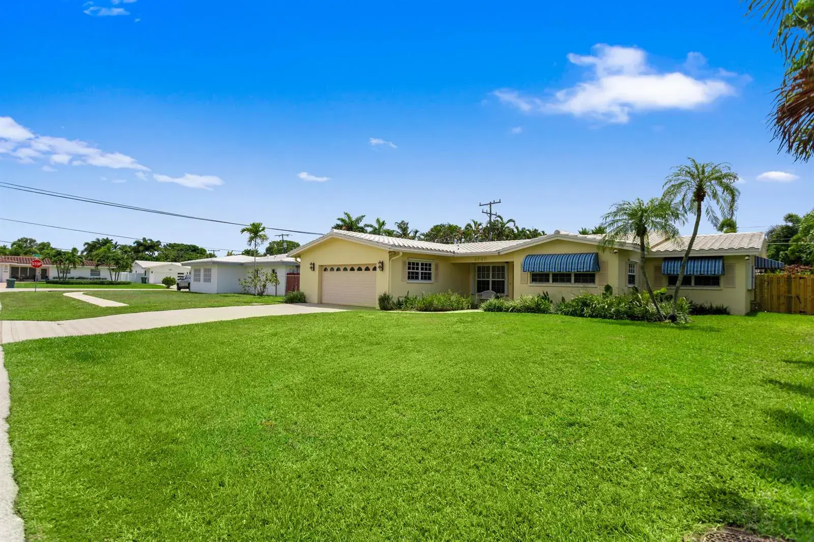 4240 NE 19th Avenue, Oakland Park FL 33308